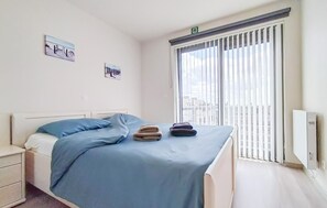 2 bedrooms, free WiFi - 2 bedroom amazing apartment in Oostende (Oostende)