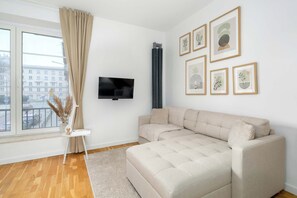 TV - Plac Cyryla Ratajskiego 4B Poznań | Cozy Studio for 4 People | Excellent Location (Poznań)