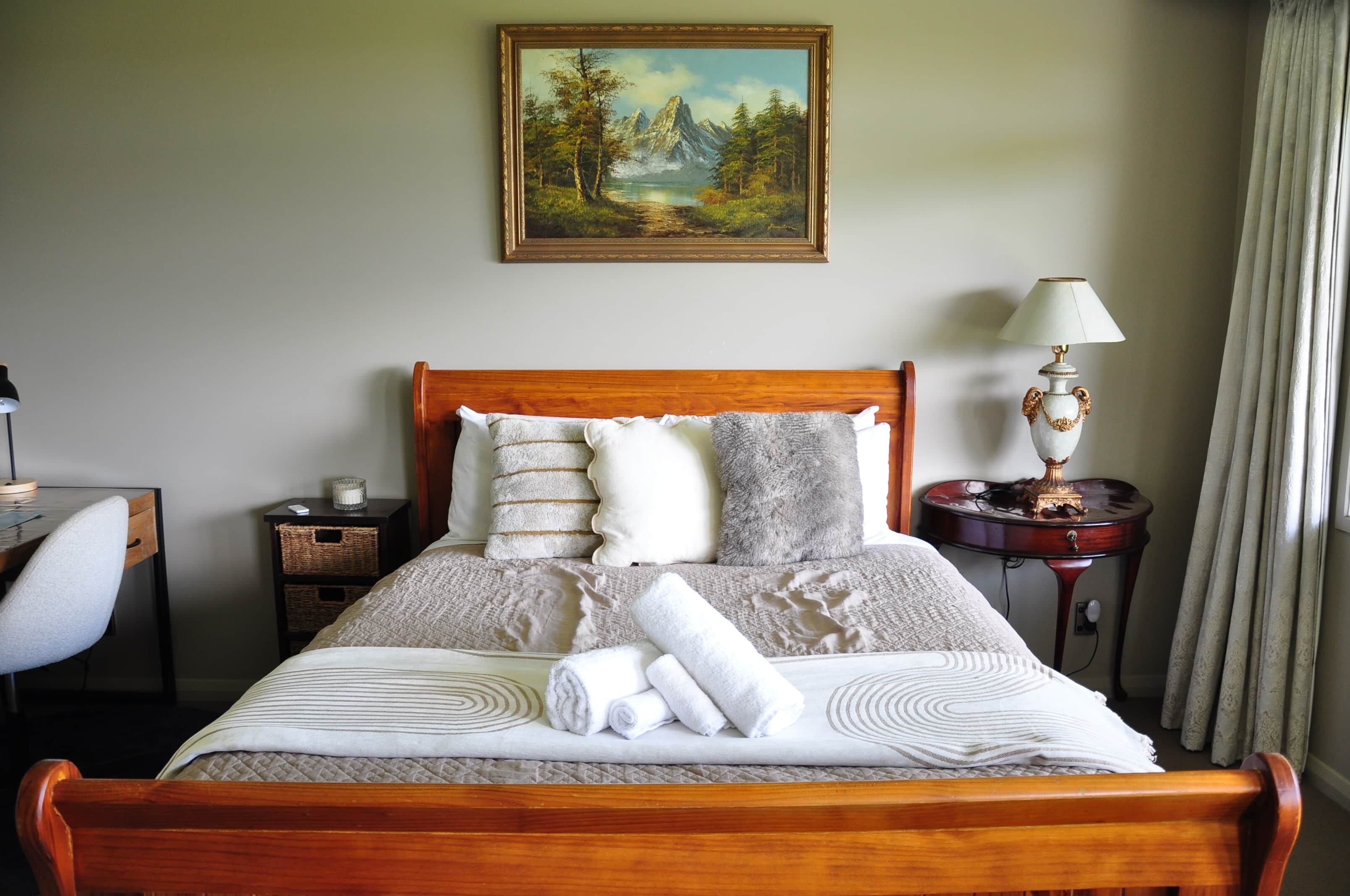 2 bedrooms, desk, iron/ironing board, free WiFi