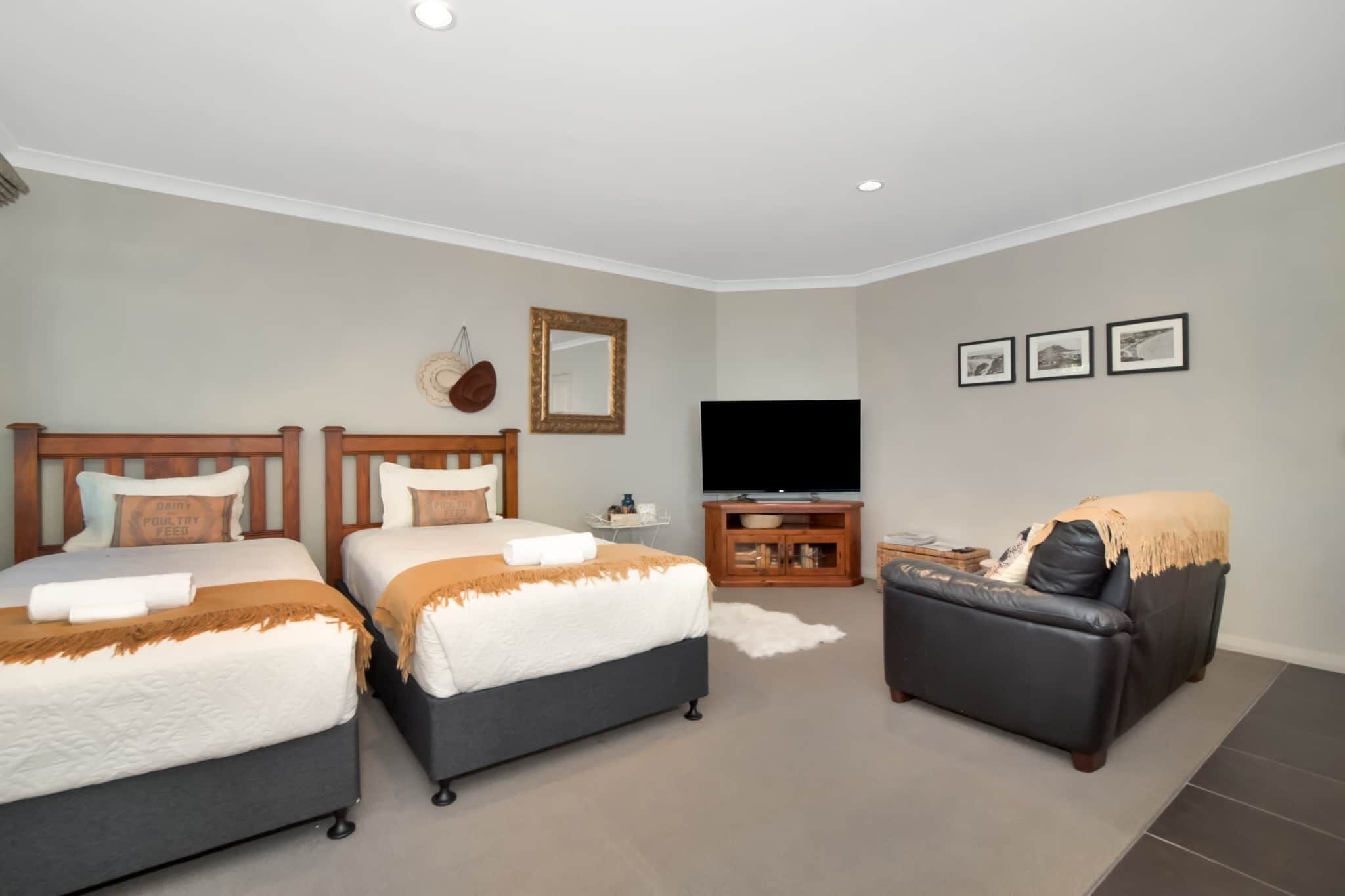 2 bedrooms, desk, iron/ironing board, free WiFi