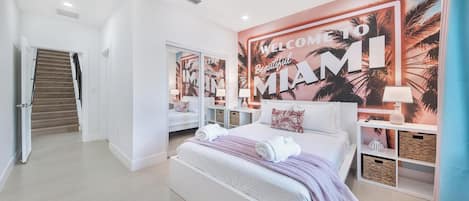 10 habitaciones, tabla de planchar con plancha, cuna de viaje y wifi