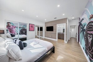 5 bedrooms, iron/ironing board, travel crib, WiFi