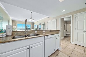 Coffee/tea maker, fridge, microwave, oven - 2BR Beachfront Condo With Sweeping Gulf Views, Indoor/Outdoor Pool, Hot Tub, (Gulf Shores)