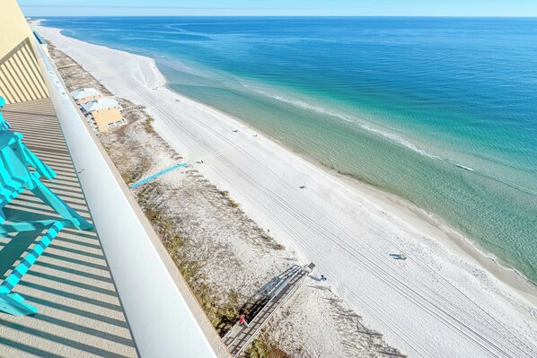 On the beach - 2BR Beachfront Condo With Sweeping Gulf Views, Indoor/Outdoor Pool, Hot Tub, (Gulf Shores)