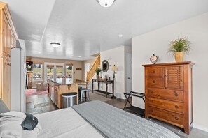 Iron/ironing board, travel cot, free WiFi, bed sheets - Hidden Moose Lodge MH610 | Near Snowbasin|Eden, Ut (Eden)