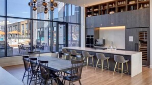 Unclassified image, 2 of 12, button - Modern 2-Bedroom near Downtown | BLVD Beltline (Calgary)