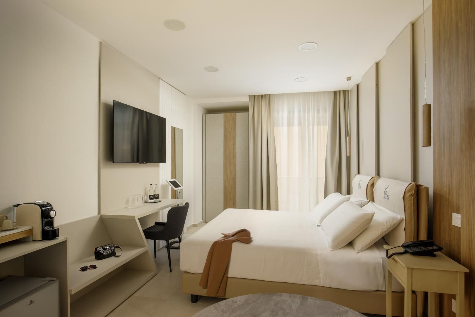 Standard Double Room, 1 King Bed | Minibar, in-room safe, desk, blackout drapes