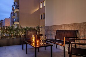 Standard Double Room | Terrace/patio - Cosmo Vatican Rooms (Rome)