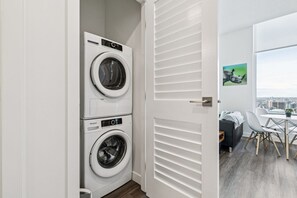 Interior - Elegant 1-Bedroom at BLVD Beltline (Calgary)