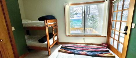 4 bedrooms, travel cot, free WiFi, bed sheets