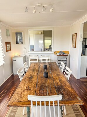 Dining - Ocean View Beach House - Barlows Hill (Barlows Hill)
