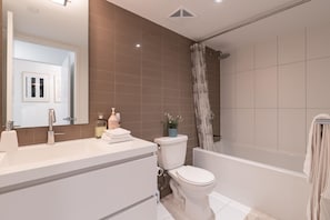 Premium Apartment, 2 Bedrooms, City View | Bathroom - The Dan Leckie Suites (Toronto)
