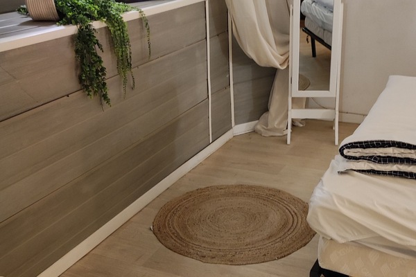 1 dormitorio, tabla de planchar con plancha, cuna de viaje y wifi