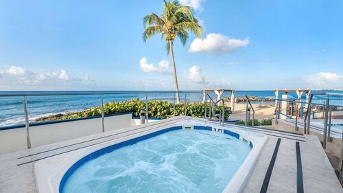 Ocean-View Studio at Flamingo Beach – Beachfront St. Maarten Escape
