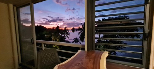 Fare Tupaia — Suite Tahiti avec vue océan plage et au sein d'un resort 4★