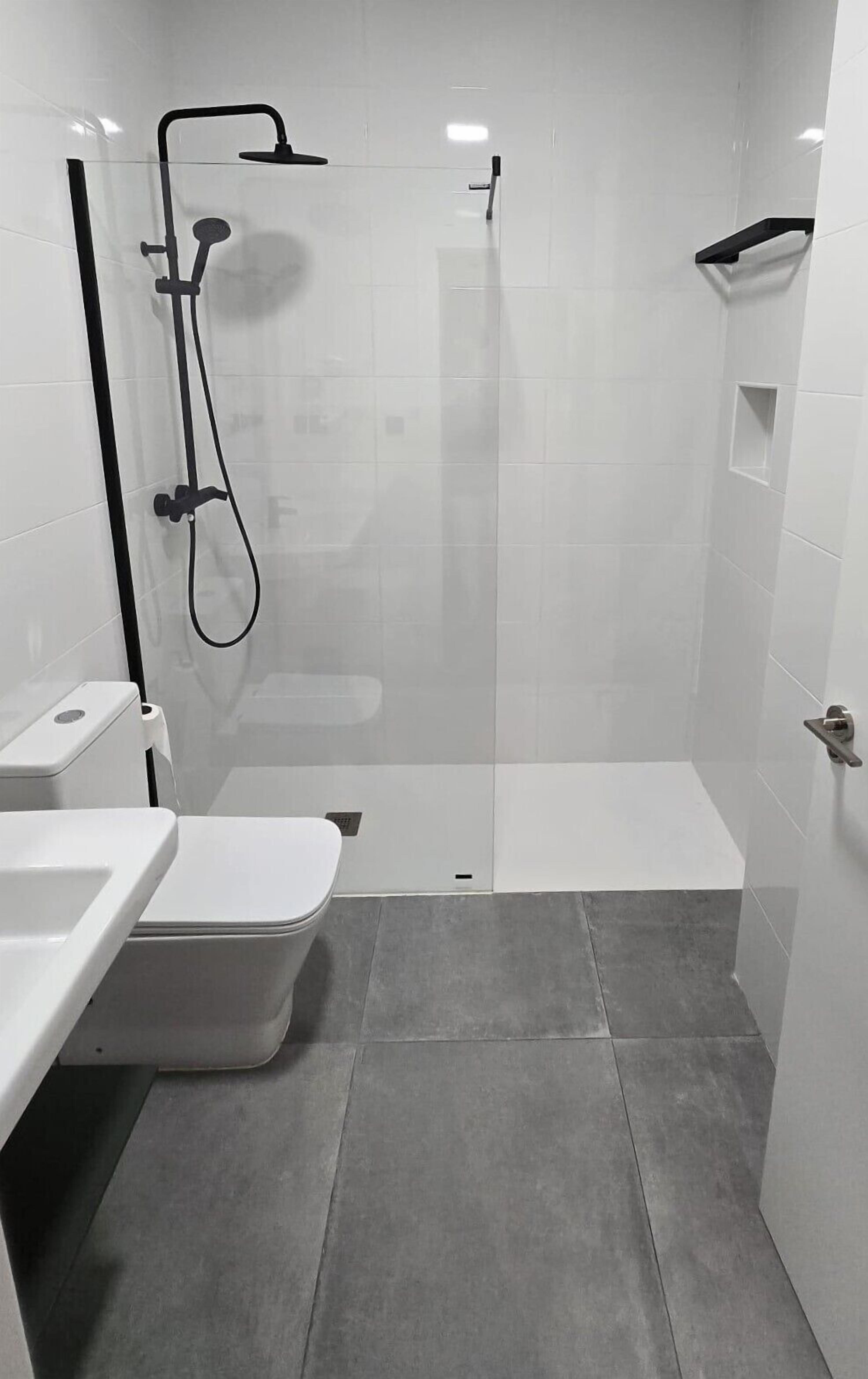 肥皂、洗发水、卫生纸