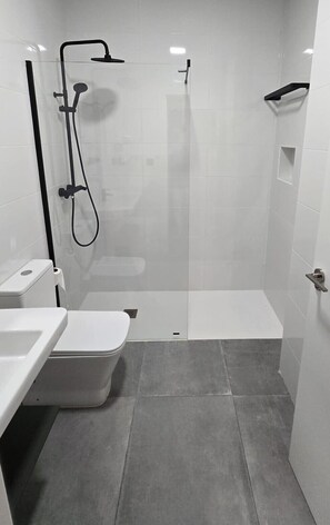 Sabó, xampú i paper higiènic 