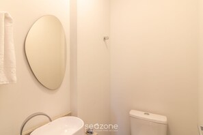 Basic Apartment | Bathroom - Apt With BBQ 450m From the Beach Evu1802 (Itapema)