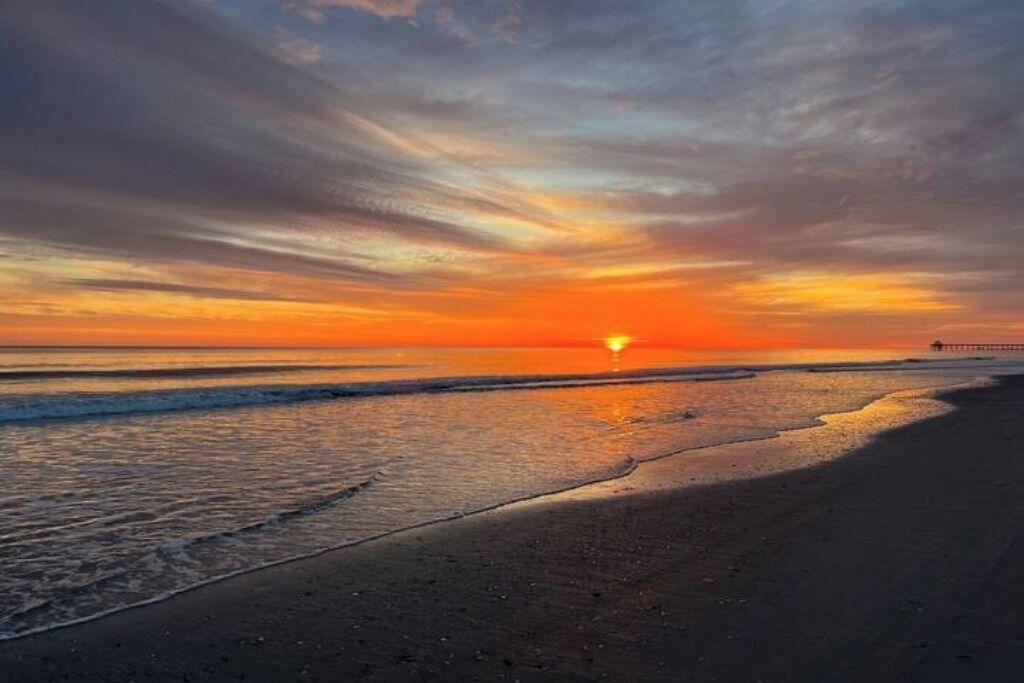 沙滩椅、沙滩毛巾