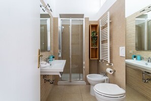Shower, bidet, towels, toilet paper - iFlat | Comfy Home by The Vatican (Rome)