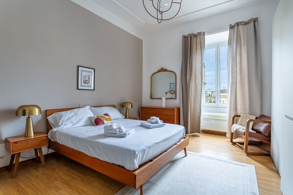 2 bedrooms, iron/ironing board