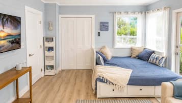3 habitaciones, tabla de planchar con plancha, cuna de viaje y wifi