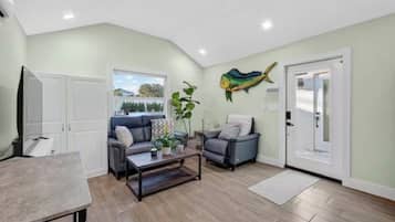 Camera Comfort | Area soggiorno