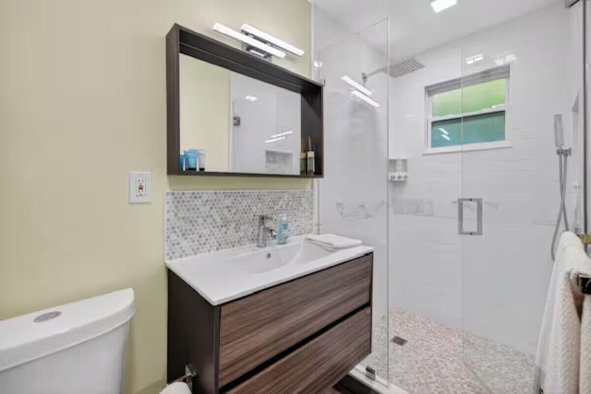 Comfort Room | Bathroom | Shower, towels, soap, shampoo