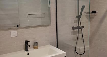 Charmante maisonnette dans villa
