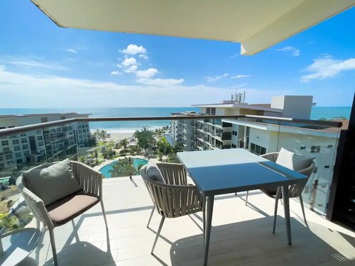 Beachfront Bliss -V3-8D- 2 bed, 2 bath
