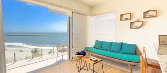 Beachfront Magic -V5-4B- 2 bed, 2 bath
