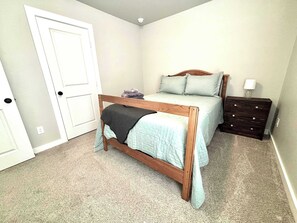 3 bedrooms, desk, iron/ironing board, WiFi - Canyon Casita - 3BR/2BA - Family Friendly (Lubbock)