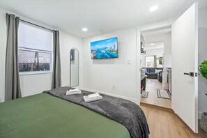 1 bedroom, iron/ironing board, WiFi, bed sheets - Cozy 1BR house near Design District MIA (Miami)