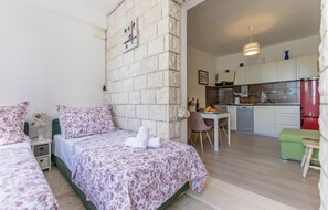 2 Schlafzimmer, Bügeleisen/Bügelbrett, kostenloses WLAN