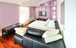2 Schlafzimmer, Bügeleisen/Bügelbrett, kostenloses WLAN