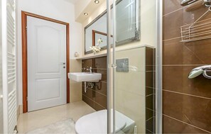 Hair dryer - Amazing apartment in Omis with house sea view (Omis)