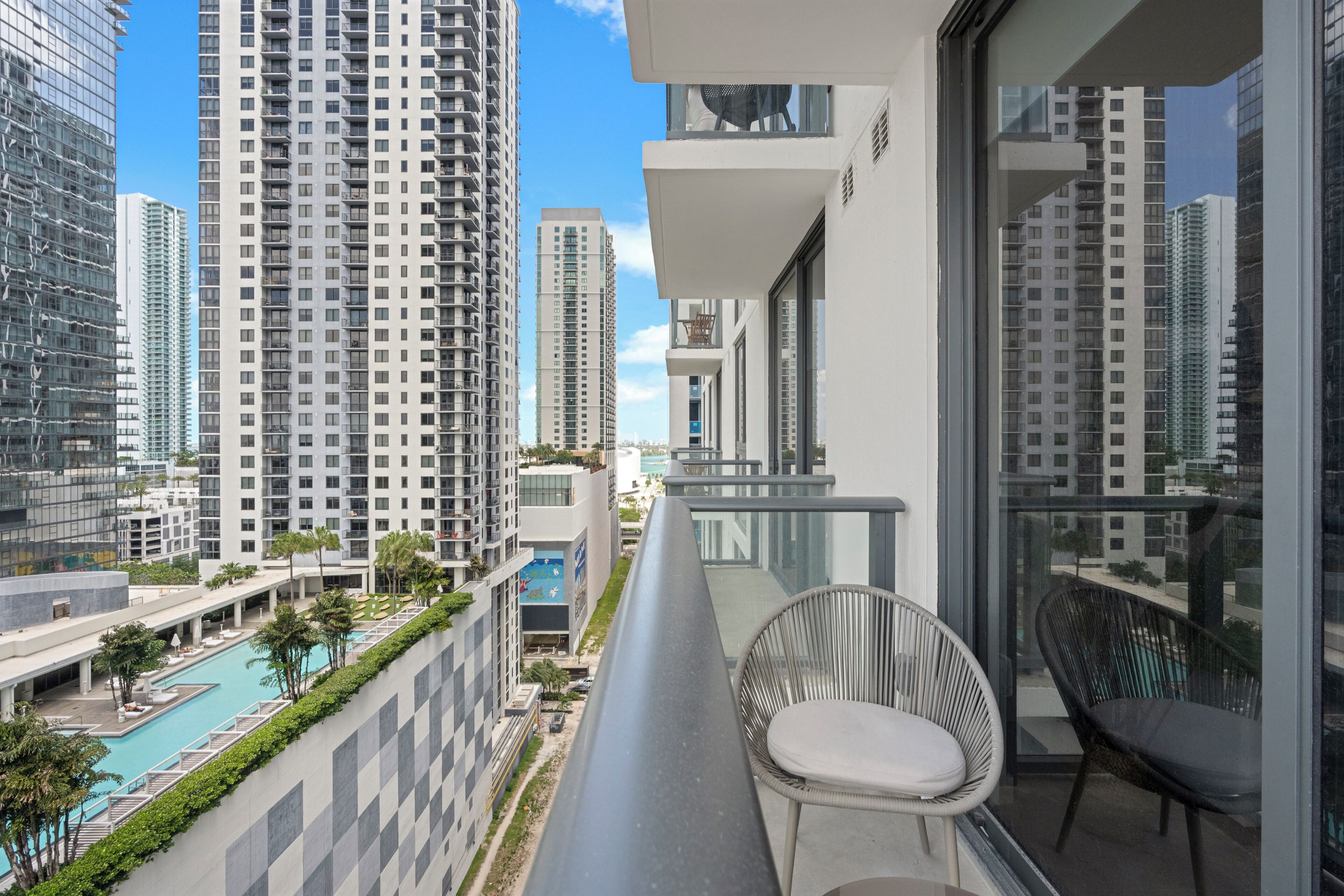 Apartamento, vistas a la ciudad | Balcón
