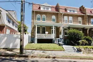 Exterior - 16th St Heights Family Haven (Washington)