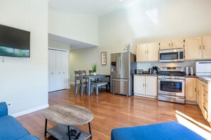 Interior - Marbella Lane -SiliconValley 3BR Gem in SJ (San Jose)