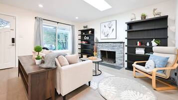 TV, fireplace, offices