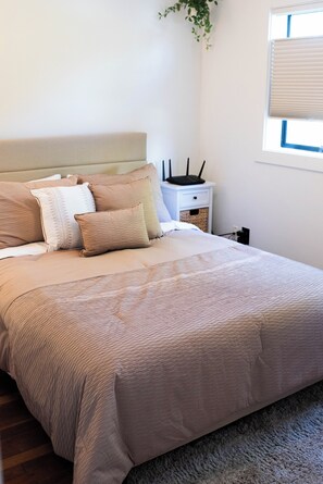 2 habitaciones, tabla de planchar con plancha y wifi gratis 