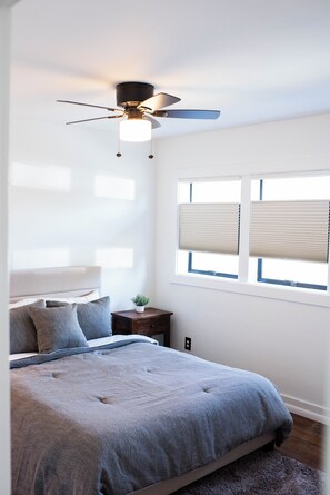 2 bedrooms, iron/ironing board, free WiFi, bed sheets