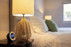 4 chambres, fer et planche à repasser, Wi-Fi, literie fournie