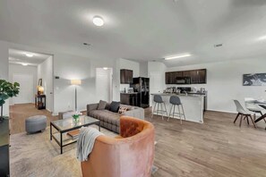 Televisión, oficina