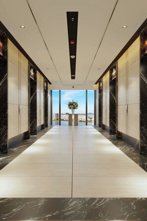 Lobby - Marriott Executive Apartments Danang, Han River (Danang)