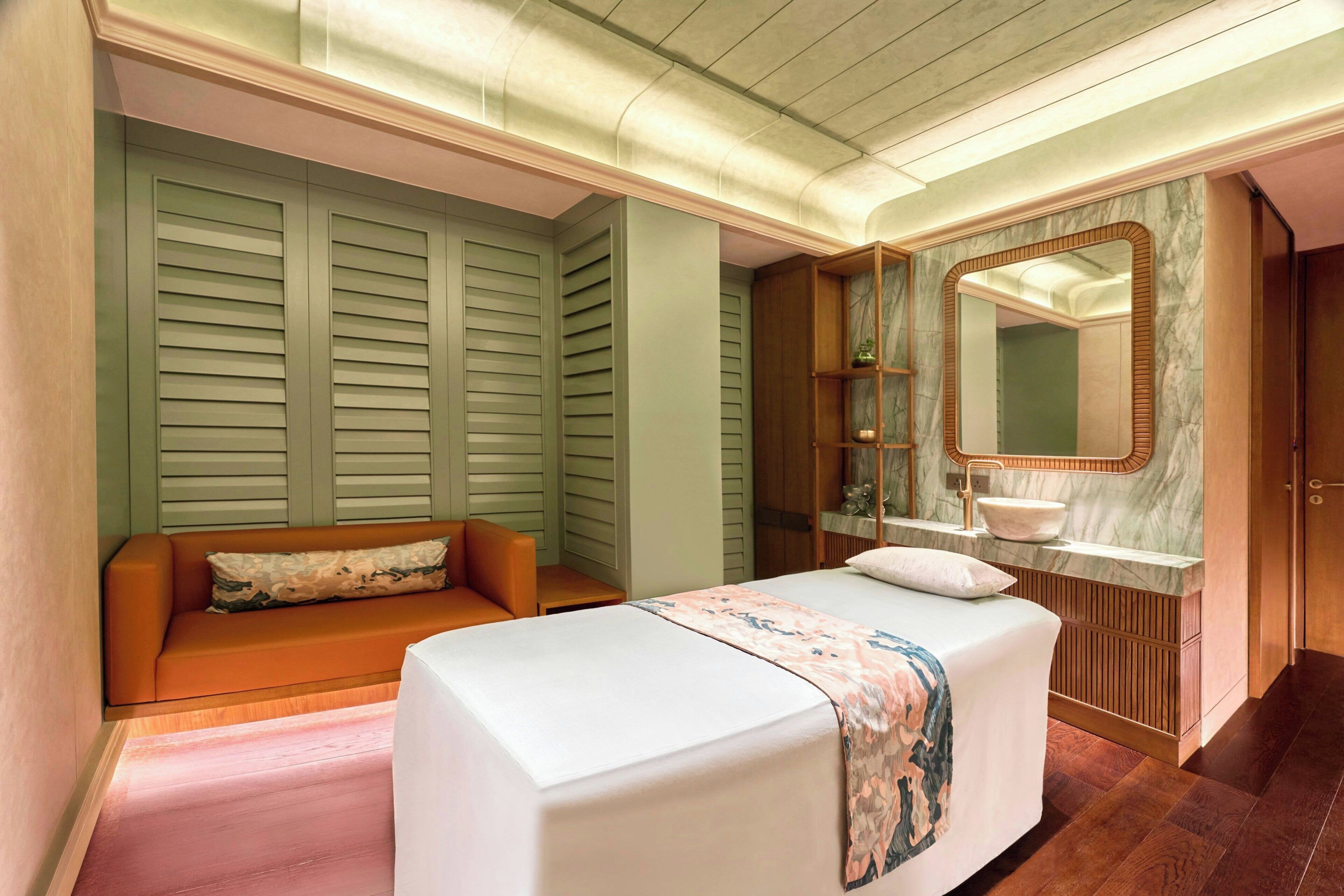 Een stoombad, lichaamsbehandelingen, hotstone-massages