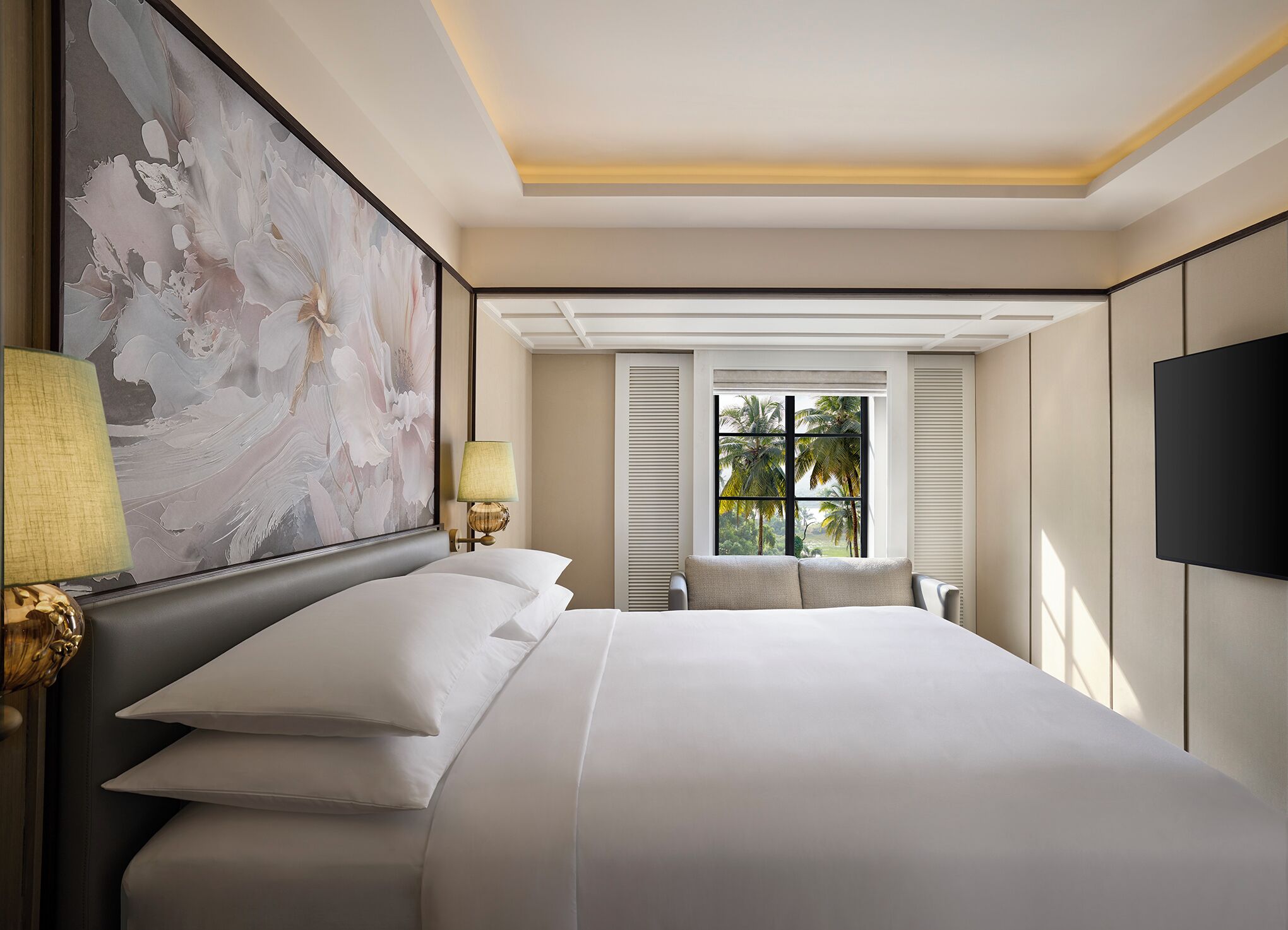 Family Suite, 1 King Bed | Premium bedding, minibar, in-room safe, blackout drapes