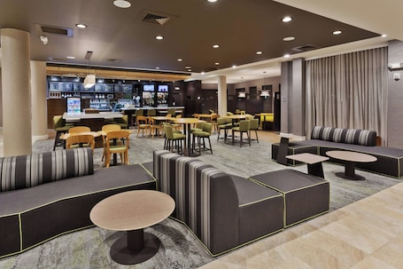 Lobby lounge. Courtyard By Marriott Sugar Mountain Banner Elk