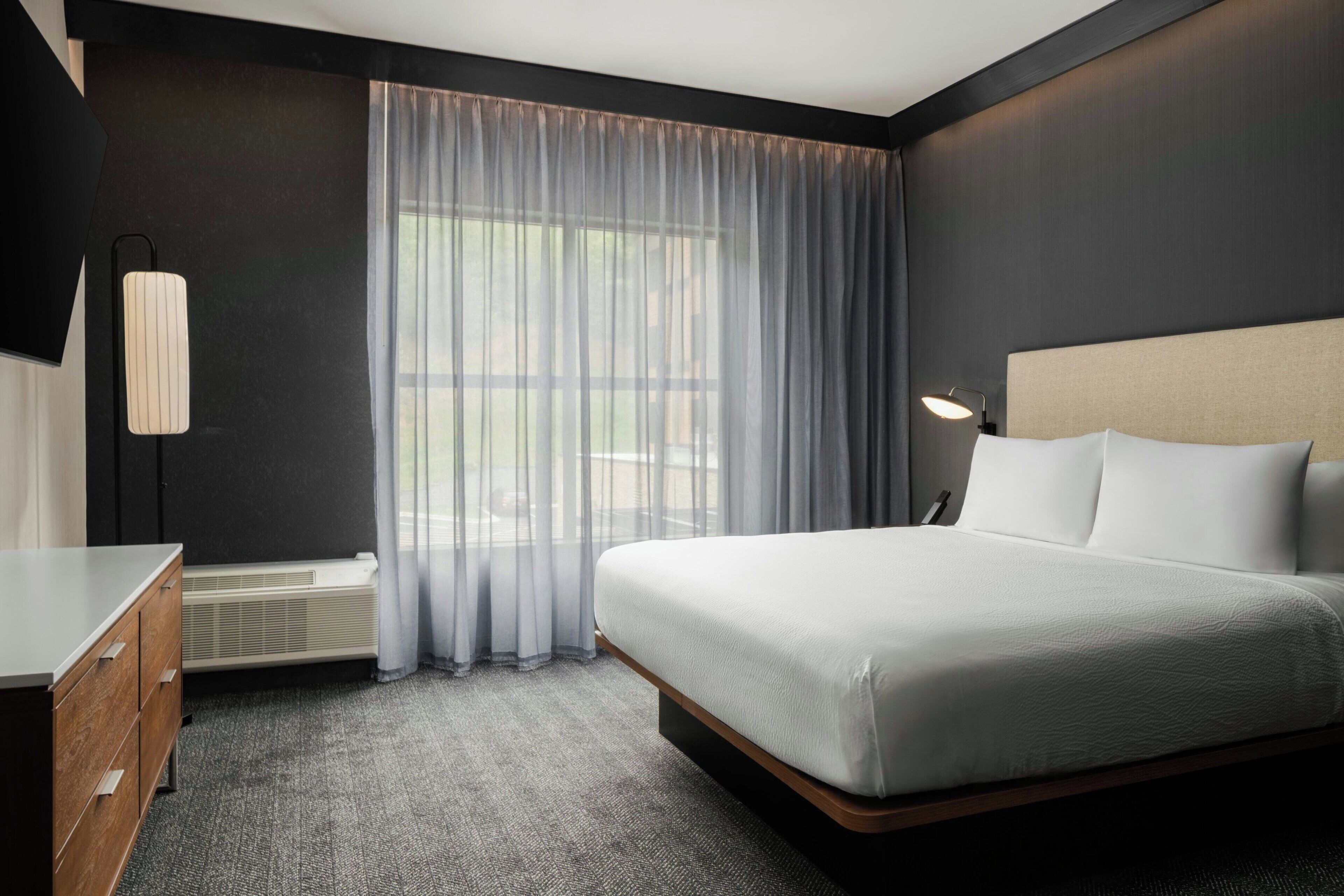 Executive kamer, 1 kingsize bed met slaapbank, uitzicht op bergen