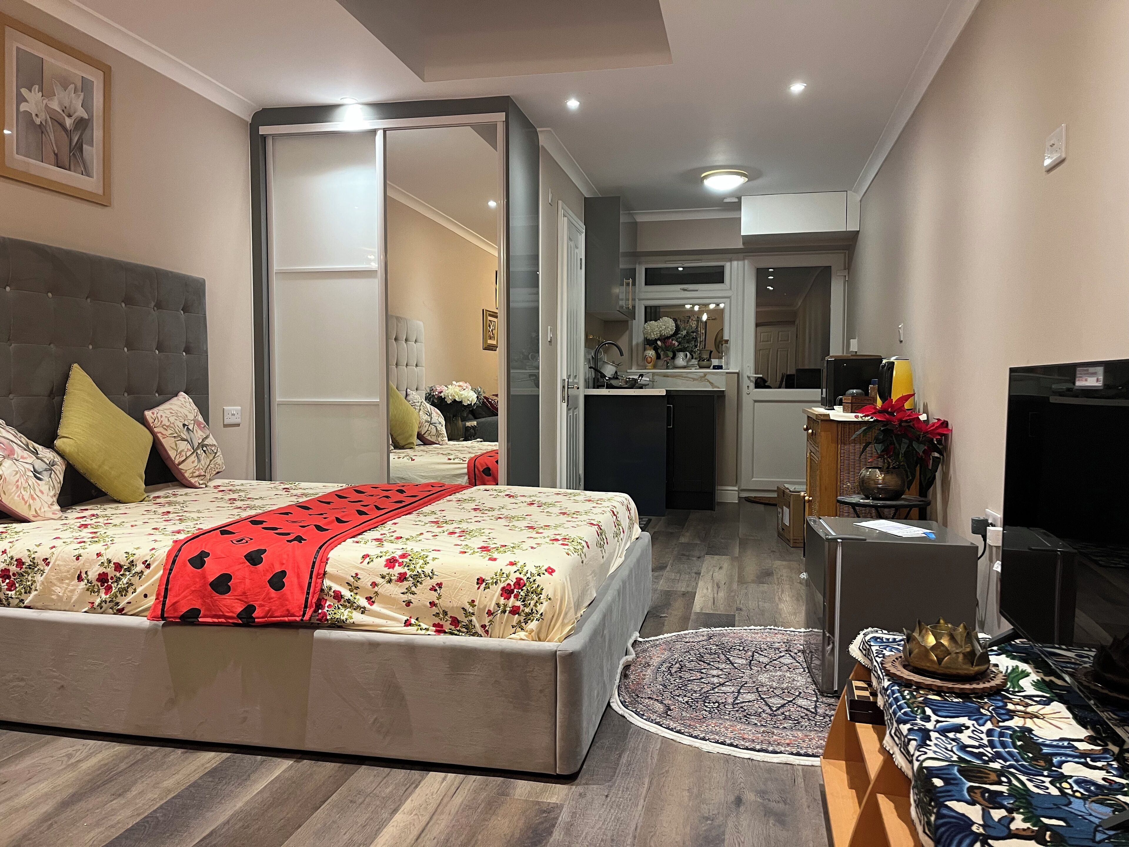 1 bedroom, iron/ironing board, WiFi, bed sheets